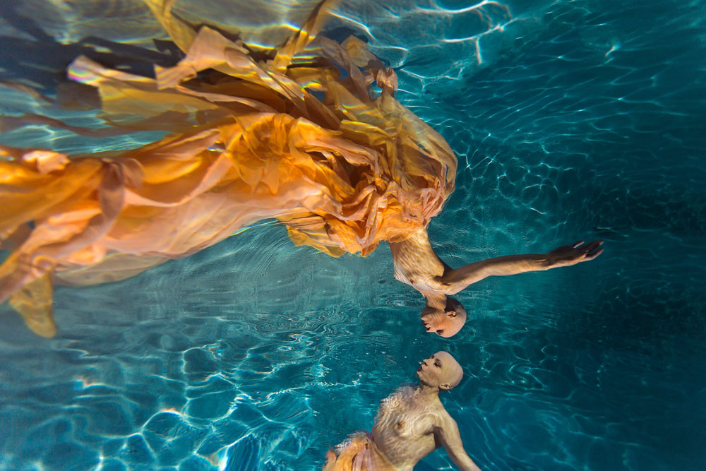 Margot_Dumas_Artiste_Maquilleuse_shooting_underwater