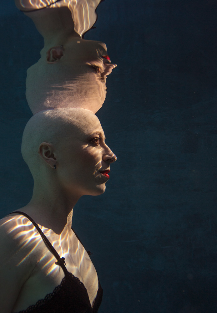 Margot_Dumas_Artiste_Maquilleuse_shooting_underwater